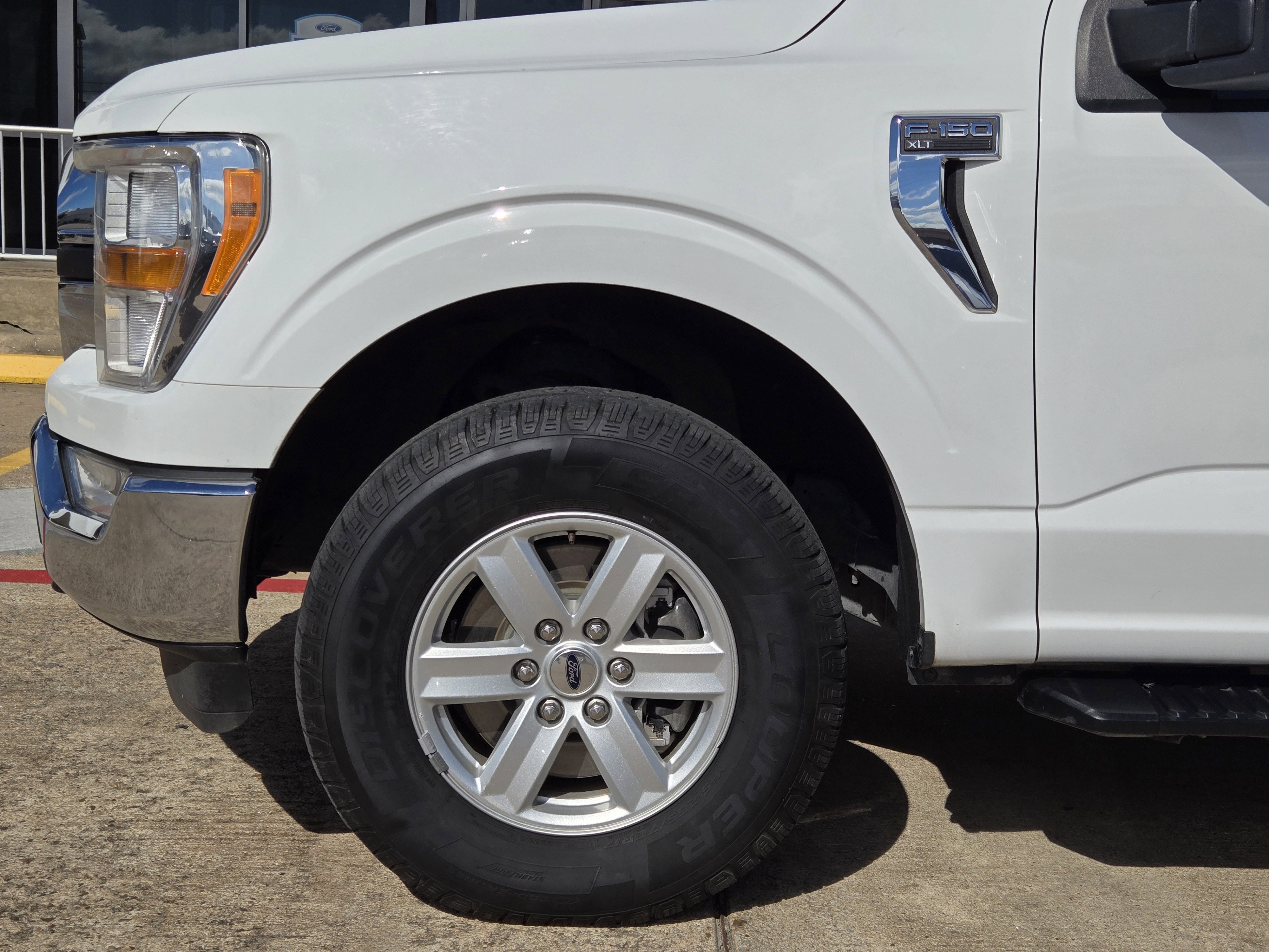 Certified 2022 Ford F150 XLT w/ Equipment Group 301A Mid image 5