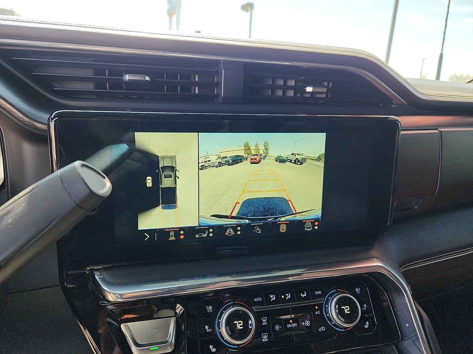 Used 2024 GMC Sierra 2500 Denali Ultimate image 11