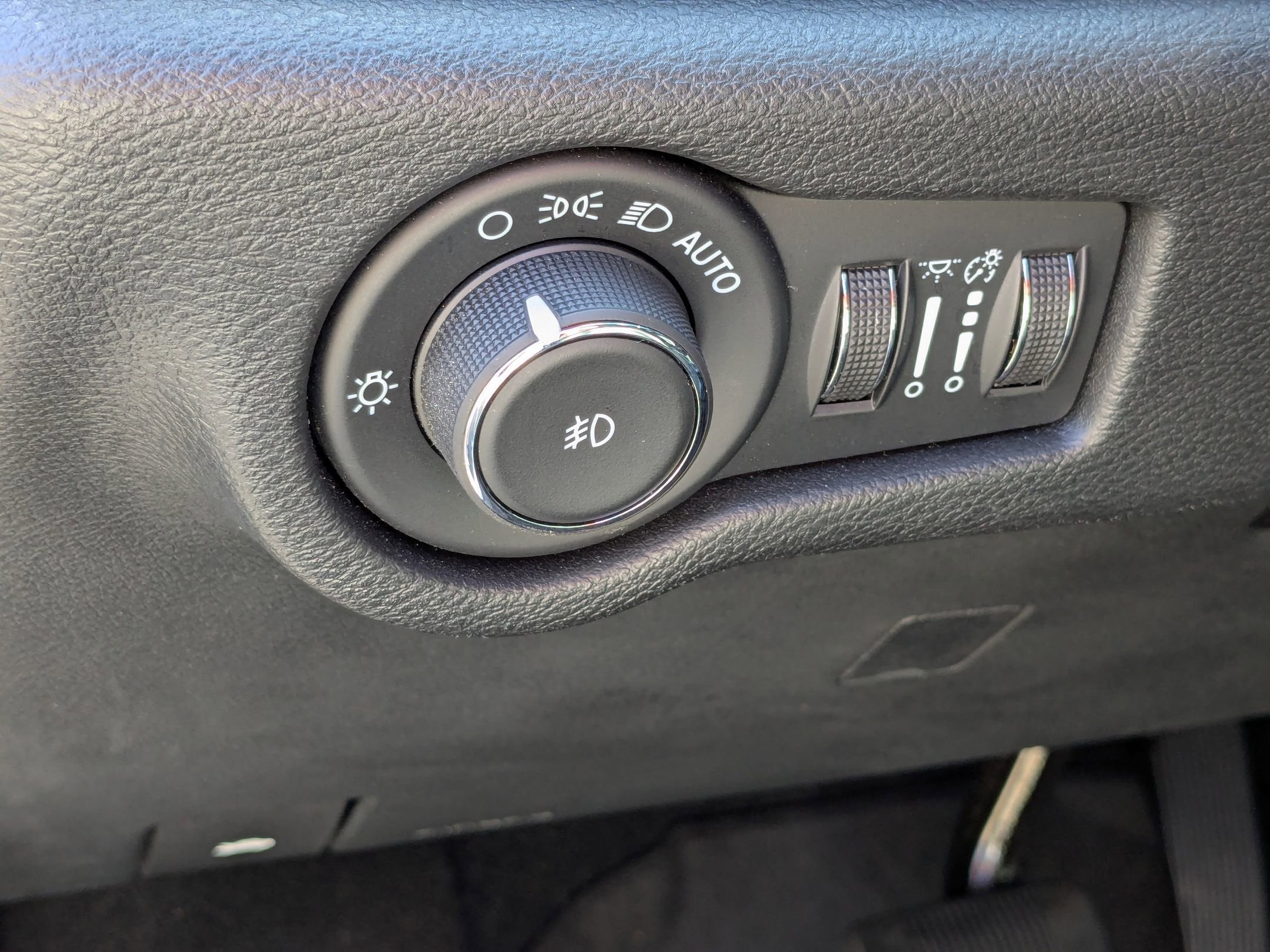 Used 2024 Chrysler Pacifica Touring-L w/ S Appearance Package image 17