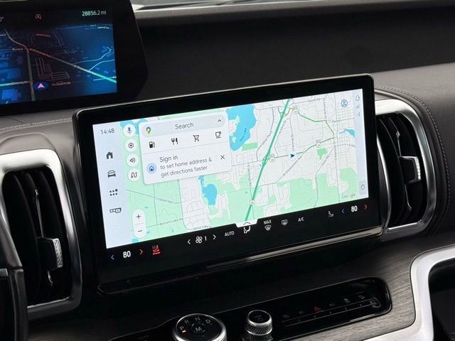 Certified 2025 Ford Expedition Max Platinum image 4