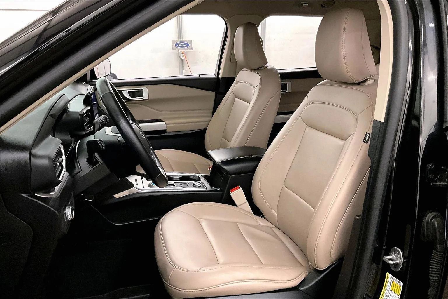 Certified 2021 Ford Explorer XLT w/ Equipment Group 202A image 24