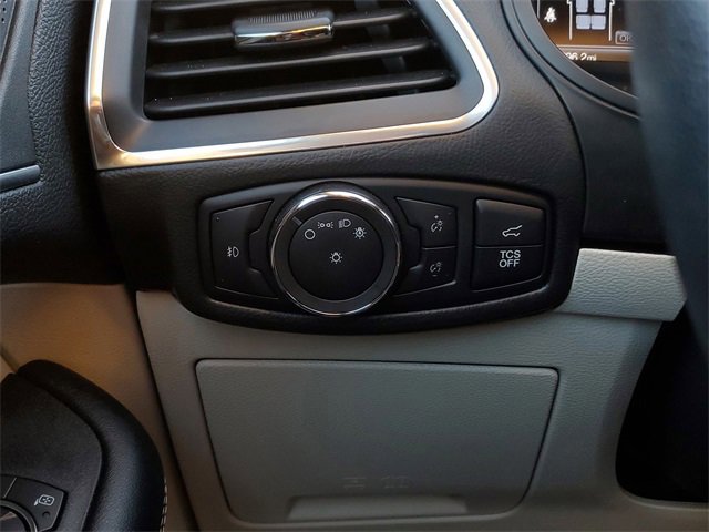 Certified 2022 Ford Edge Titanium w/ Equipment Group 301A image 18