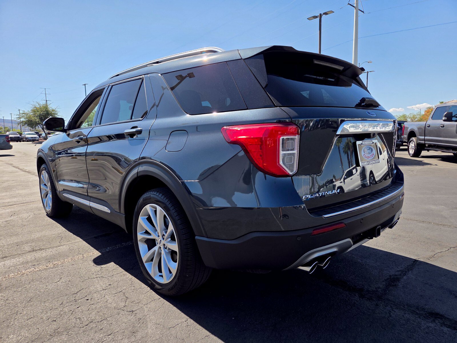 Certified 2023 Ford Explorer Platinum w/ Technology Package AWD/4WD image 4