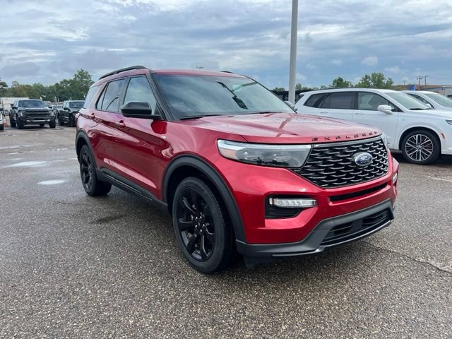 Certified 2023 Ford Explorer ST-Line w/ Class IV Trailer Tow Package AWD/4WD image 3