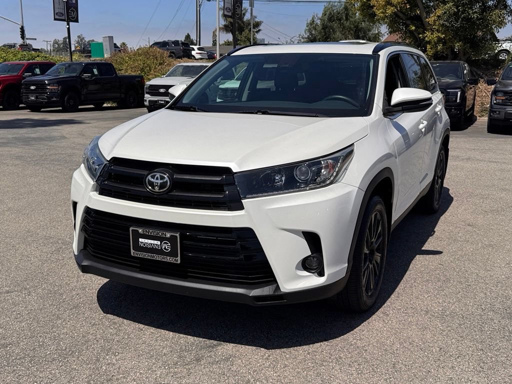 Used 2019 Toyota Highlander SE FWD image 7