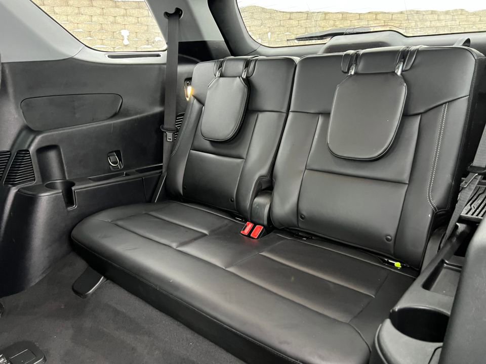 Certified 2022 Ford Explorer XLT w/ Equipment Group 202A image 12