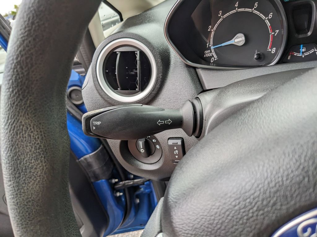 Certified 2019 Ford Fiesta SE FWD image 32