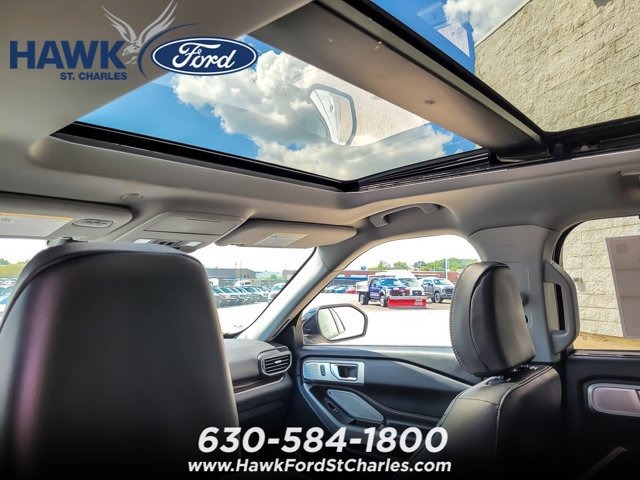 Certified 2023 Ford Explorer Limited w/ Limited Technology Package AWD/4WD image 12