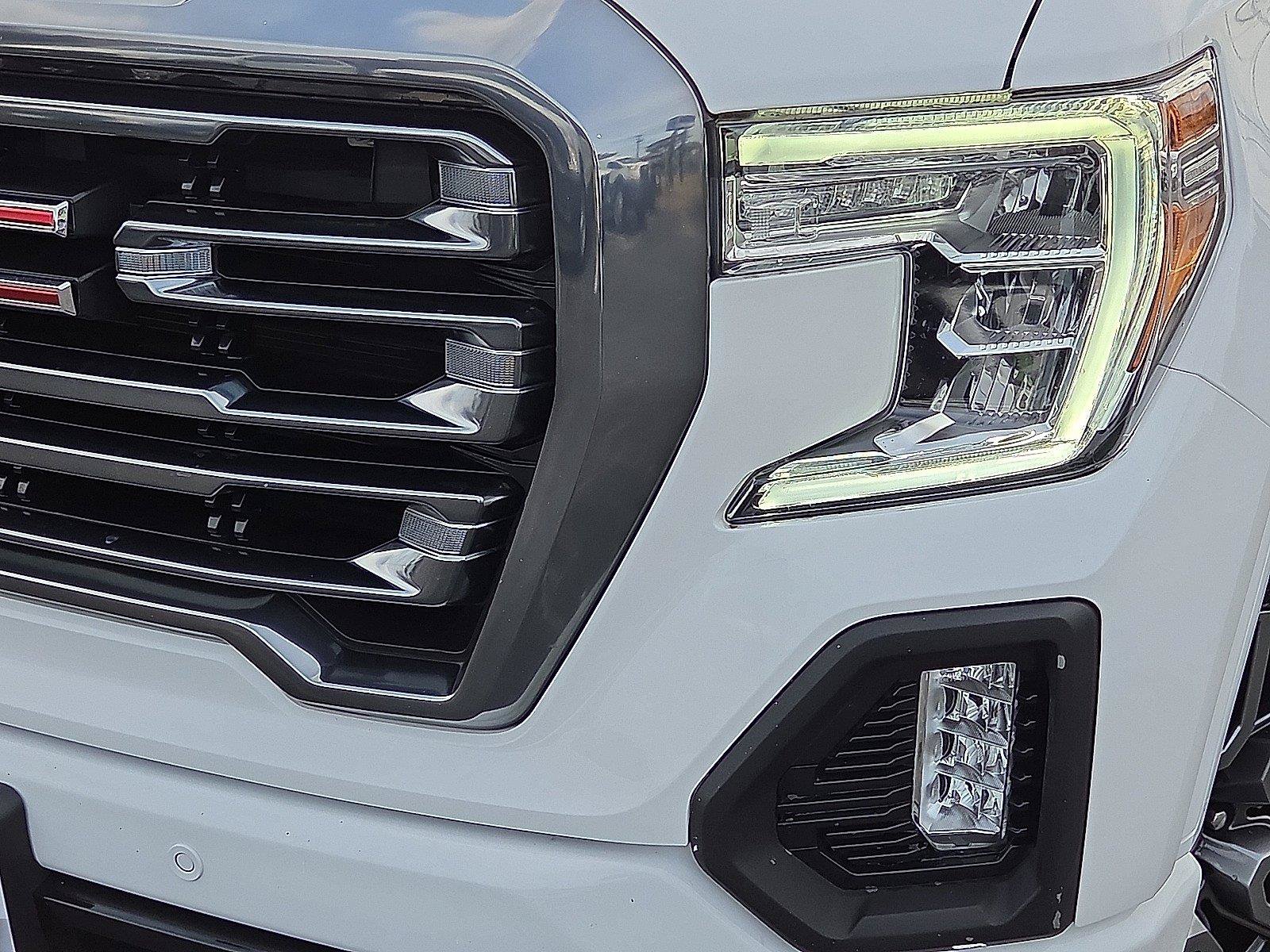 Used 2021 GMC Sierra 1500 AT4 w/ AT4 Premium Package AWD/4WD image 4