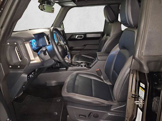Certified 2025 Ford Bronco Outer Banks AWD/4WD image 13