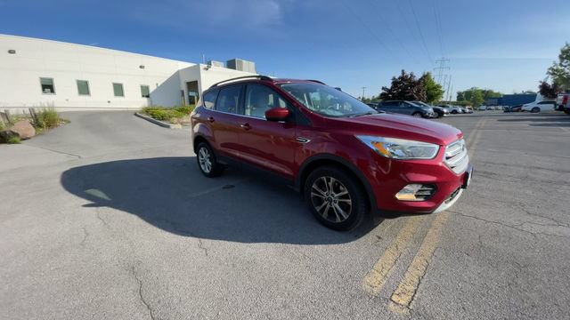 Certified 2018 Ford Escape SE w/ SE Sync 3 Package AWD/4WD image 2