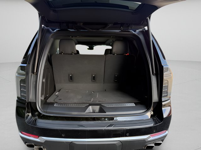 Used 2025 Chevrolet Tahoe High Country w/ Sun And Tow Package AWD/4WD image 12