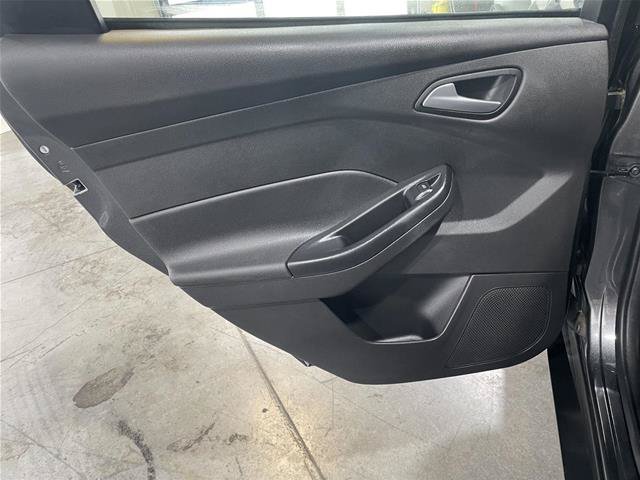 Certified 2018 Ford Focus SE FWD image 20