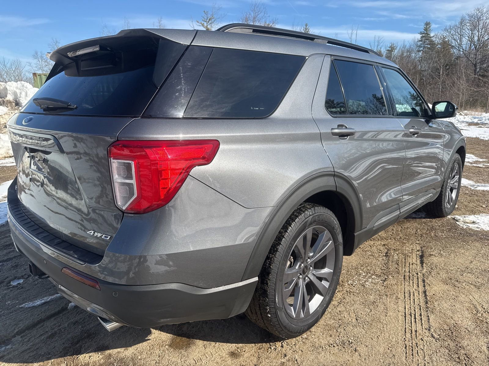 Certified 2022 Ford Explorer XLT w/ Equipment Group 202A image 5