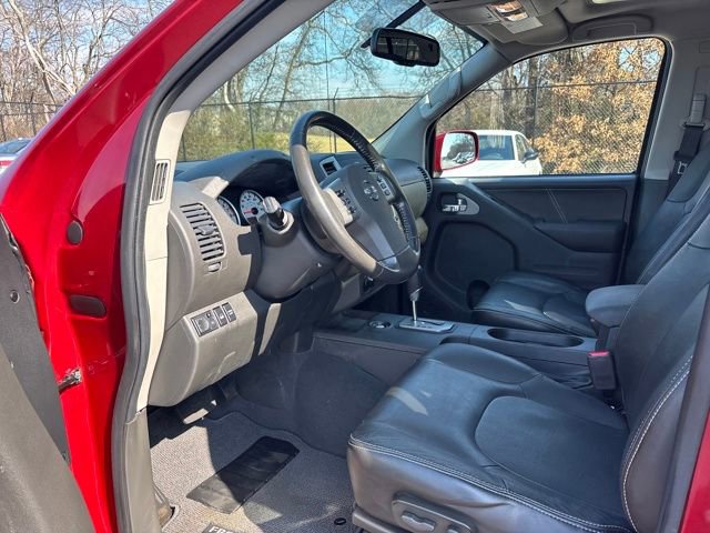 Used 2021 Nissan Frontier PRO-4X w/ Pro-4x Utility Package image 15