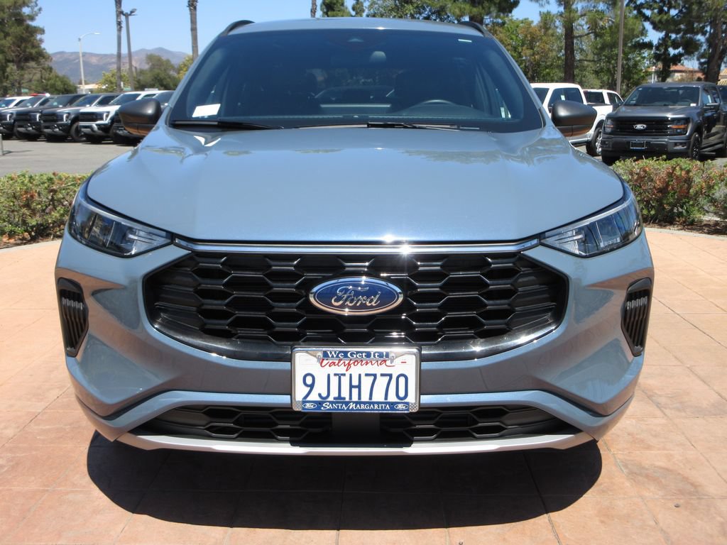 Certified 2023 Ford Escape ST-Line w/ Tech Pack #1 FWD image 7