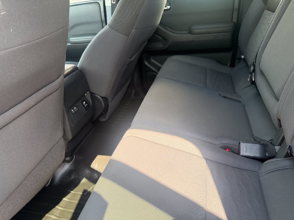 Used 2022 Nissan Frontier SV AWD/4WD image 20
