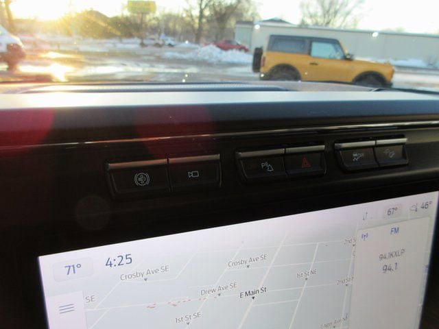 Certified 2023 Ford F350 Lariat w/ Lariat Ultimate Package AWD/4WD image 18