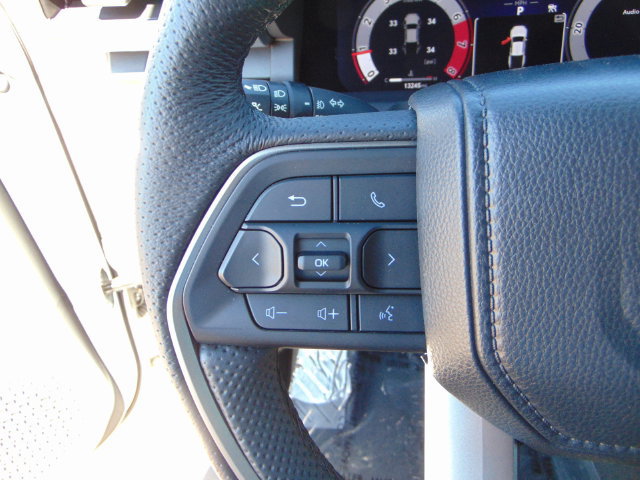 Used 2025 Toyota Tacoma TRD Sport AWD/4WD image 18