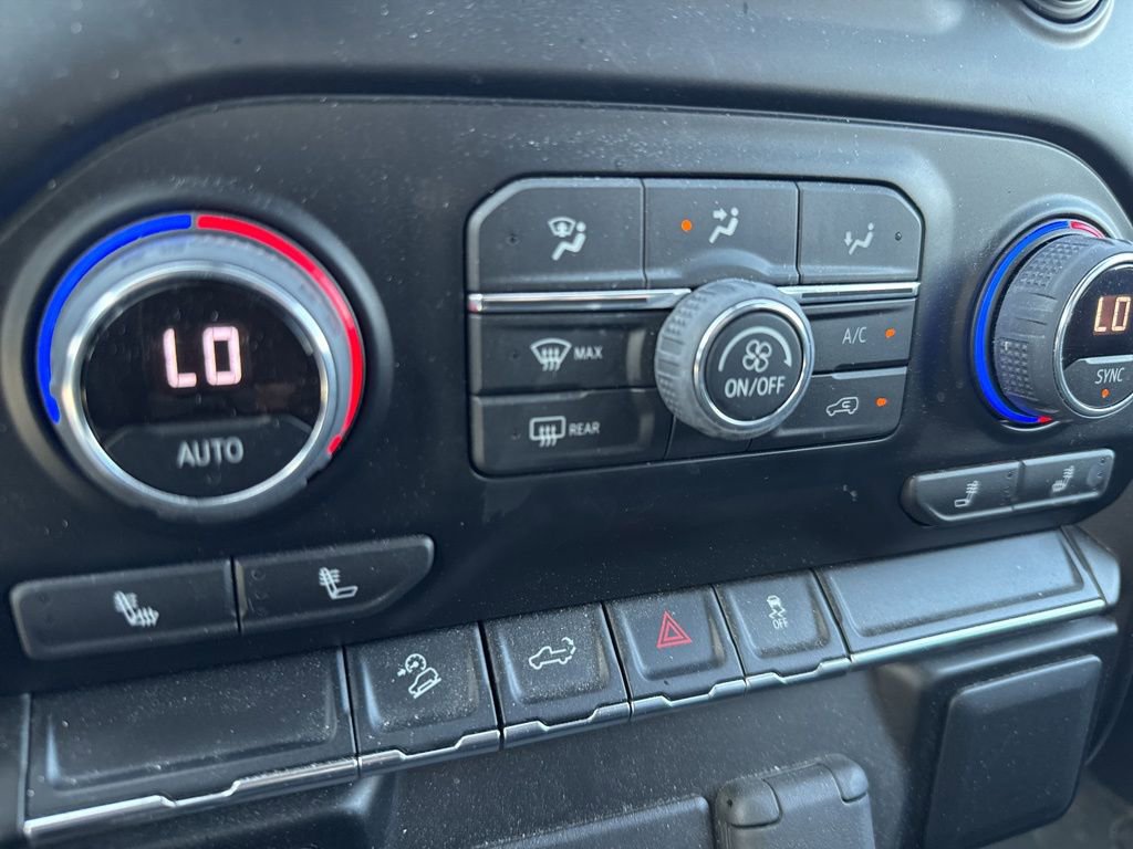 Used 2022 Chevrolet Silverado 1500 RST AWD/4WD image 19