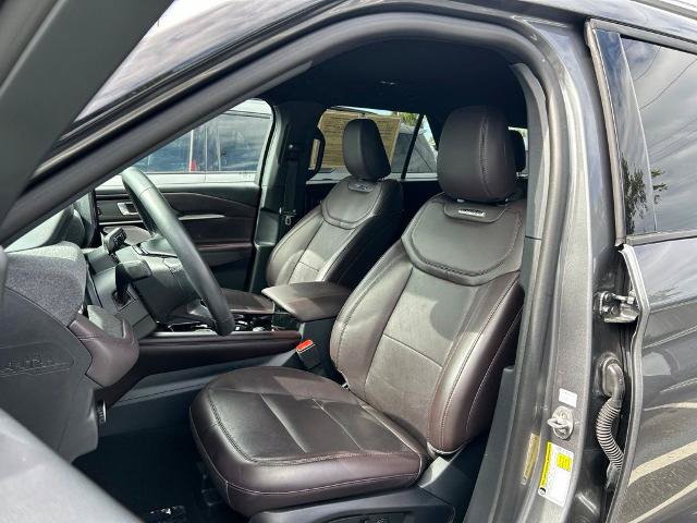Certified 2026 Ford Explorer Platinum RWD image 19