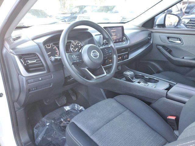 Used 2021 Nissan Rogue SV image 15