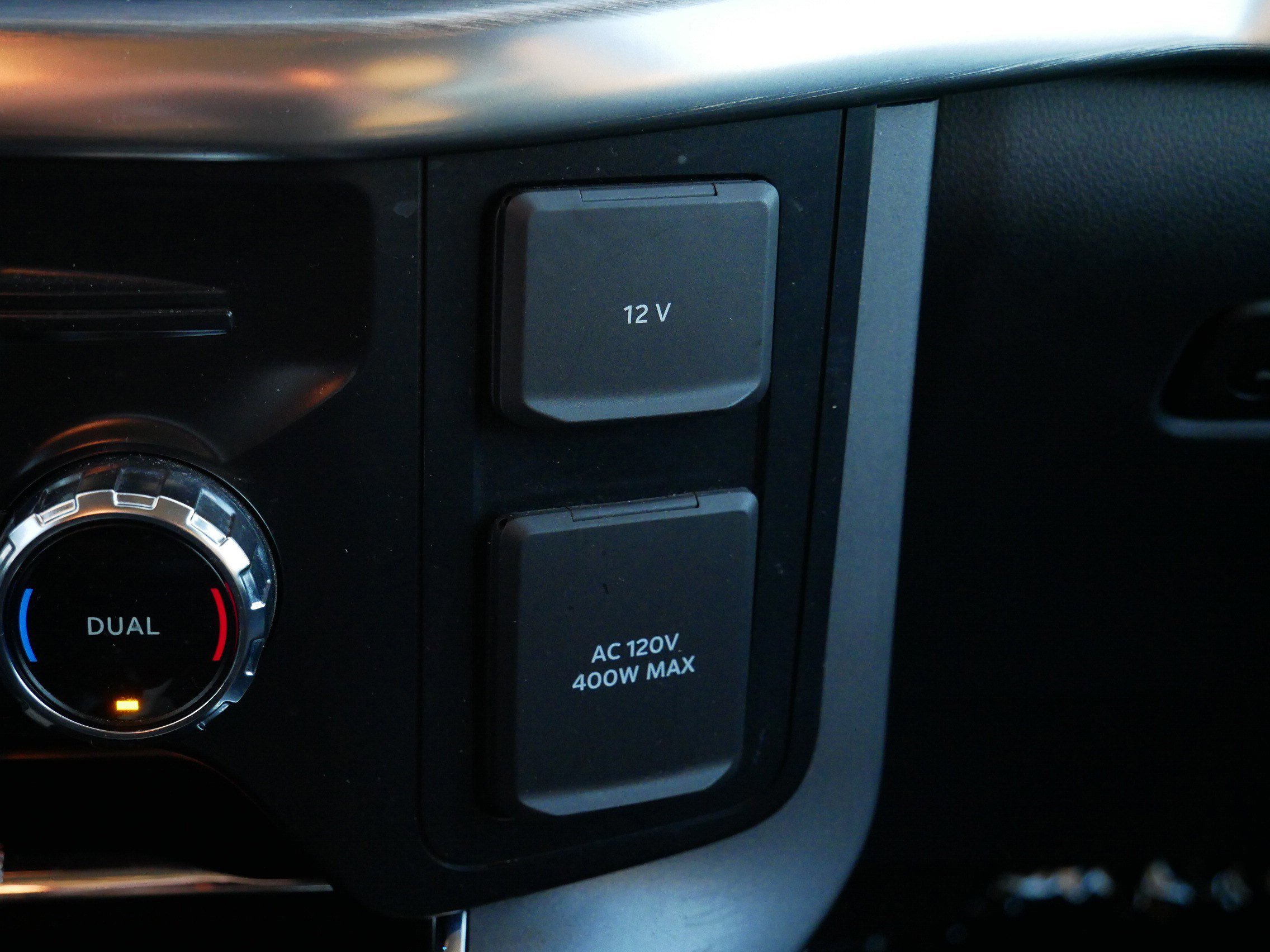 Certified 2022 Ford F150 Lariat w/ Equipment Group 501A Mid image 32