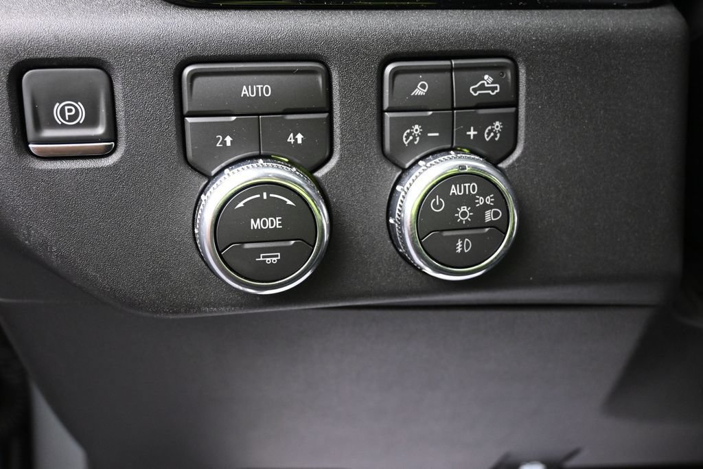 Used 2026 GMC Sierra 1500 SLT AWD/4WD image 15