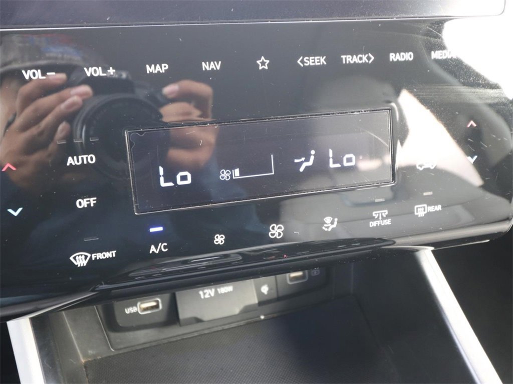 Used 2024 Hyundai Tucson Limited image 19
