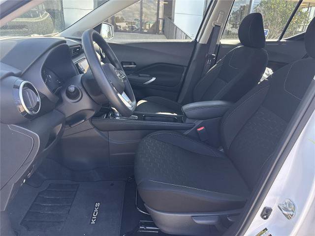 Used 2024 Nissan Kicks SV image 9