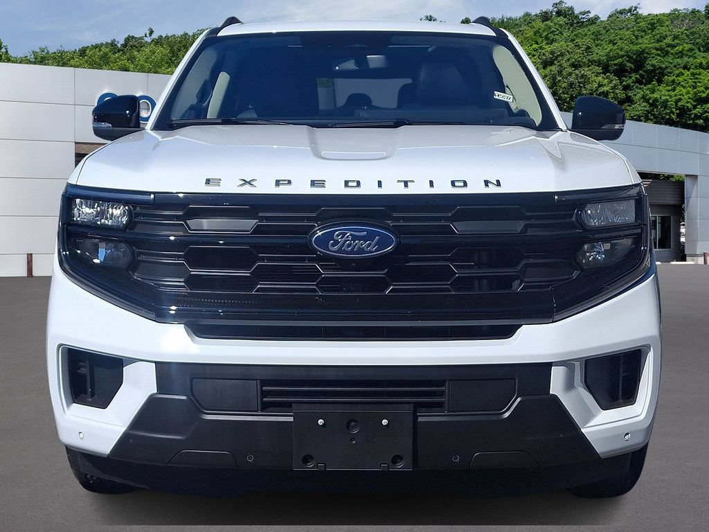Certified 2025 Ford Expedition Active AWD/4WD image 2