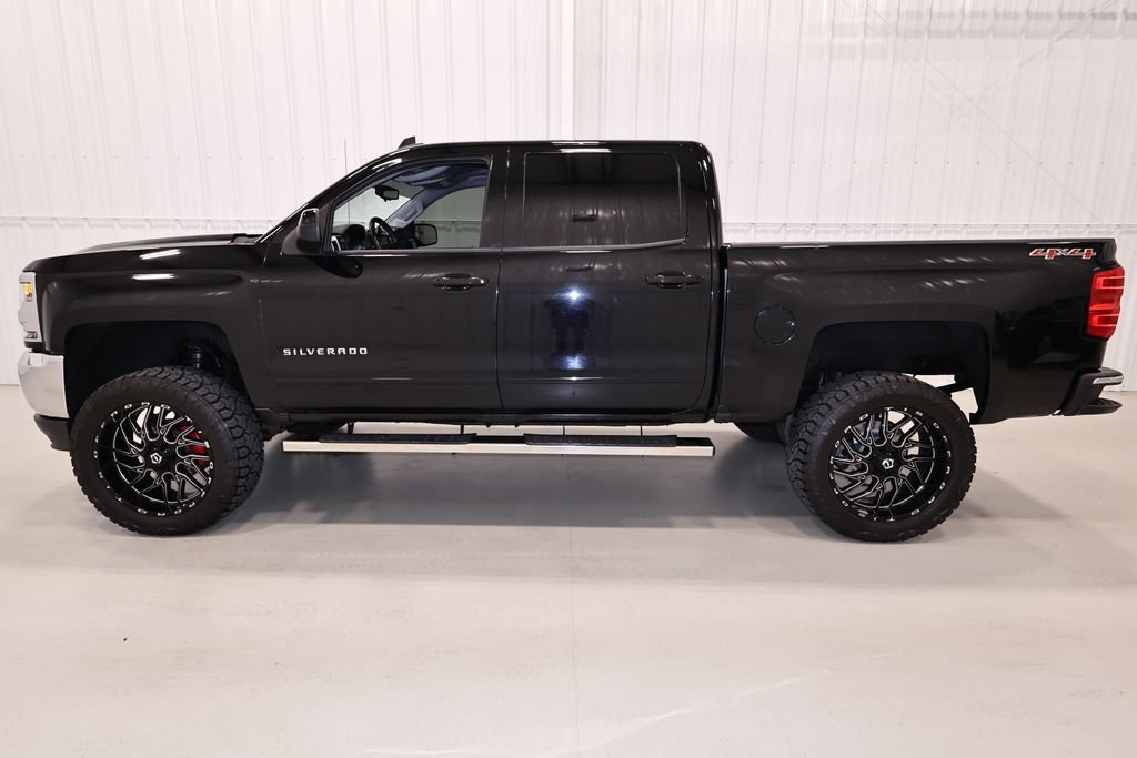 Used 2017 Chevrolet Silverado 1500 LT w/ All Star Edition AWD/4WD image 7
