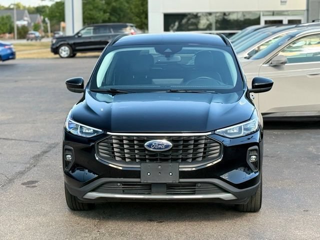 Certified 2025 Ford Escape Platinum AWD/4WD image 26