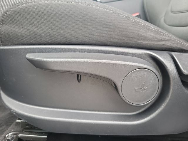 Used 2025 Hyundai Tucson SE FWD image 20