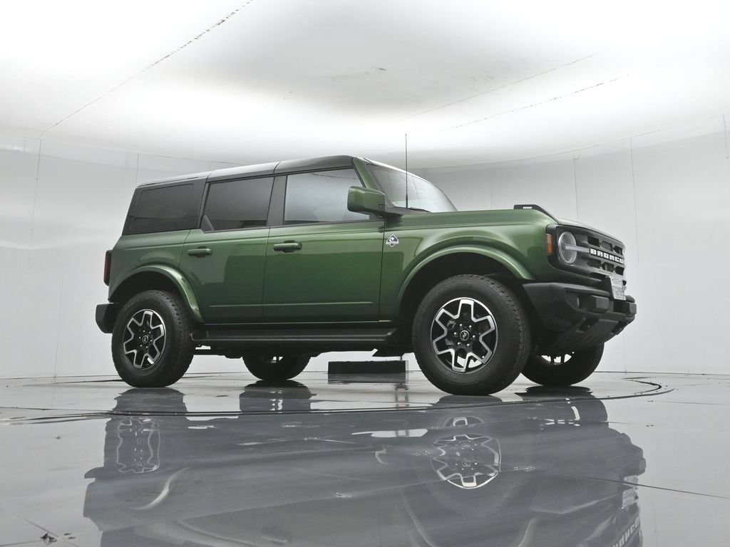 Certified 2025 Ford Bronco Outer Banks AWD/4WD image 4