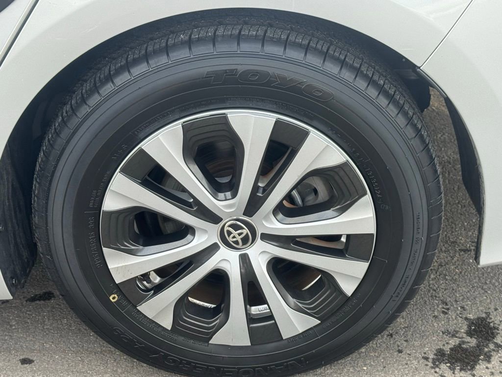 Used 2022 Toyota Prius Prime XLE image 20