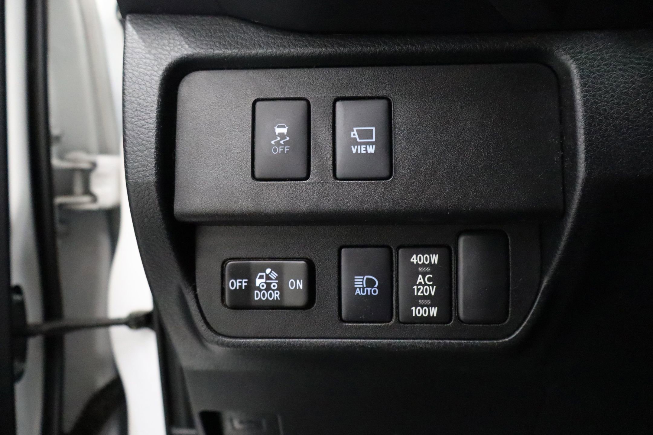 Used 2020 Toyota Tacoma TRD Off-Road w/ TRD Premium Off Road Package image 15