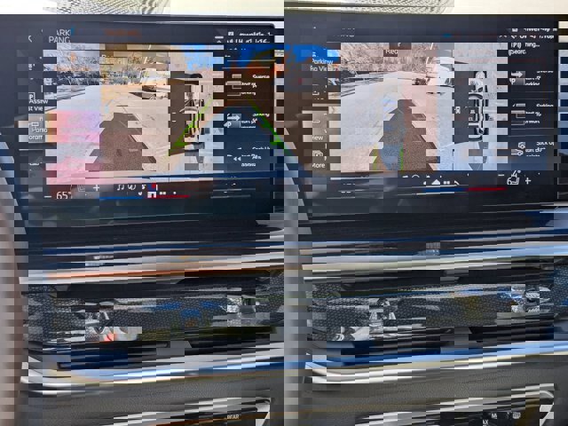 Used 2025 BMW X7 xDrive40i w/ M Sport Package image 24