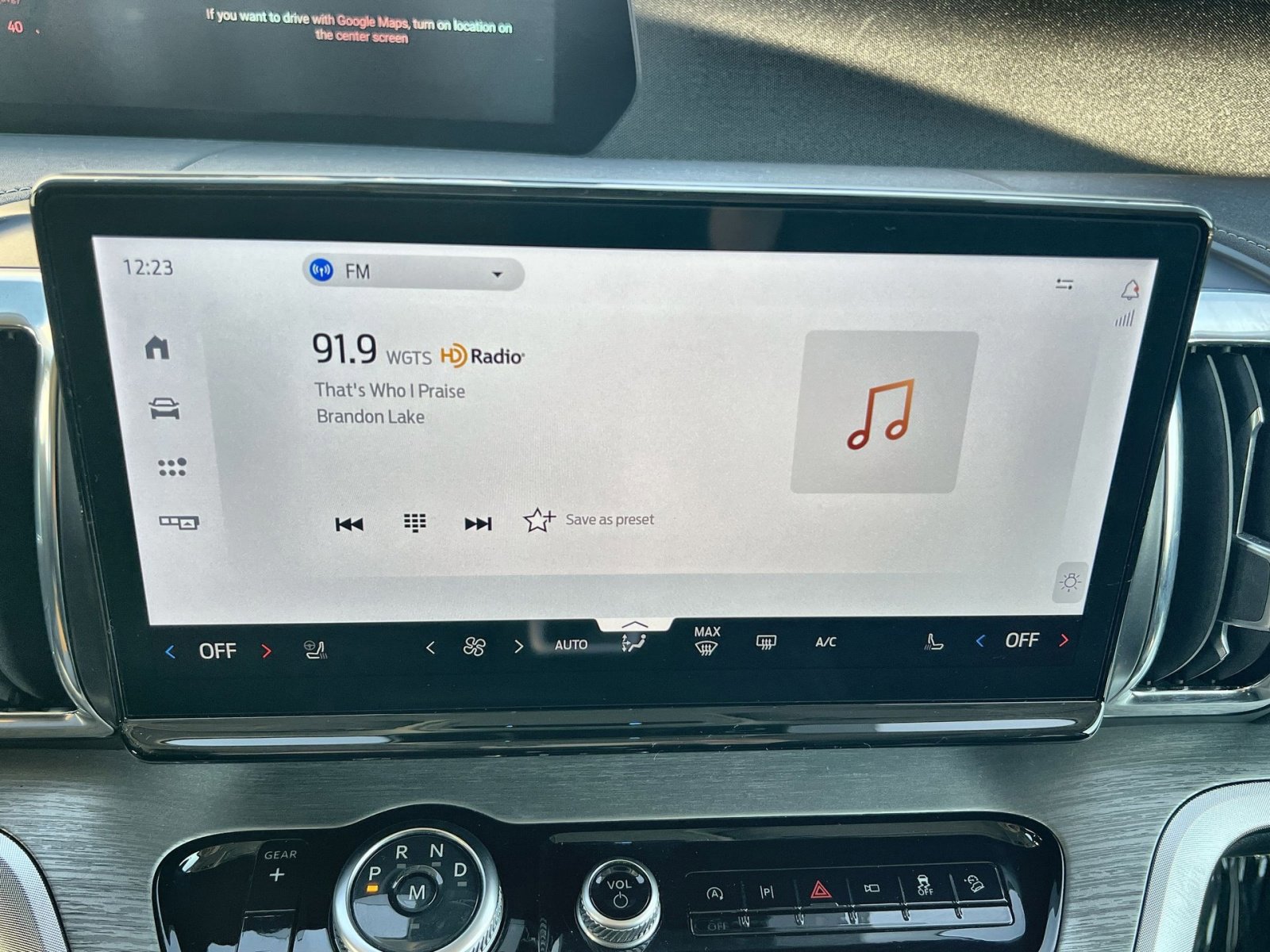 Certified 2025 Ford Expedition Platinum image 18