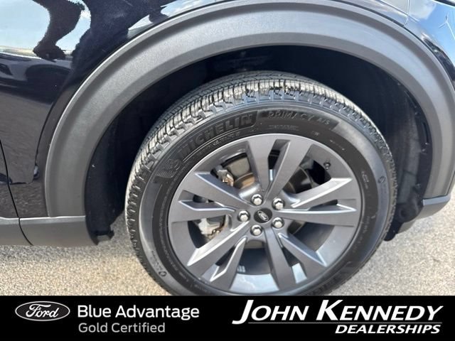 Certified 2023 Ford Explorer XLT w/ Equipment Group 202A AWD/4WD image 5