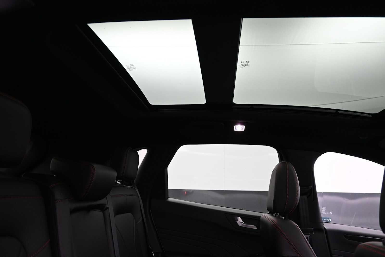 Certified 2025 Ford Escape ST-Line Elite w/ Premium Technology Package AWD/4WD image 47