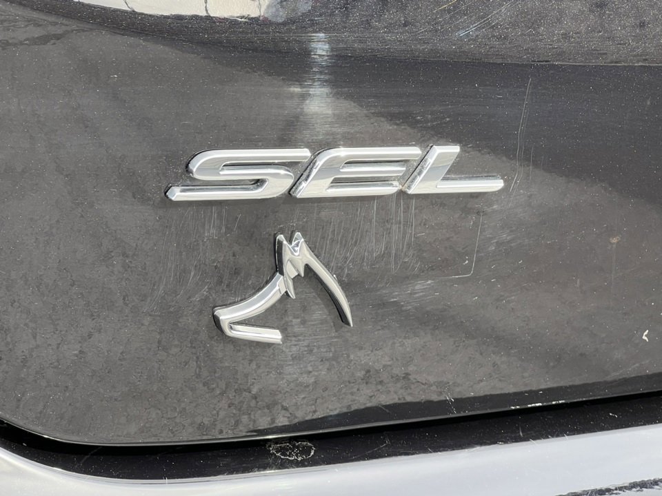 Certified 2022 Ford Edge SEL w/ Convenience Package image 9