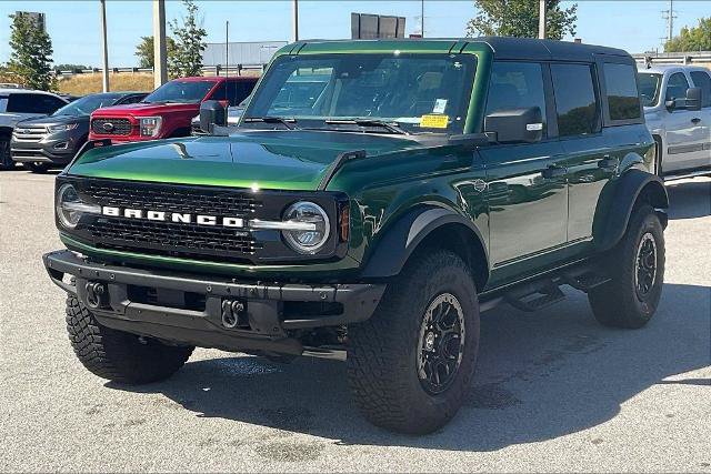 Certified 2024 Ford Bronco Wildtrak AWD/4WD image 3