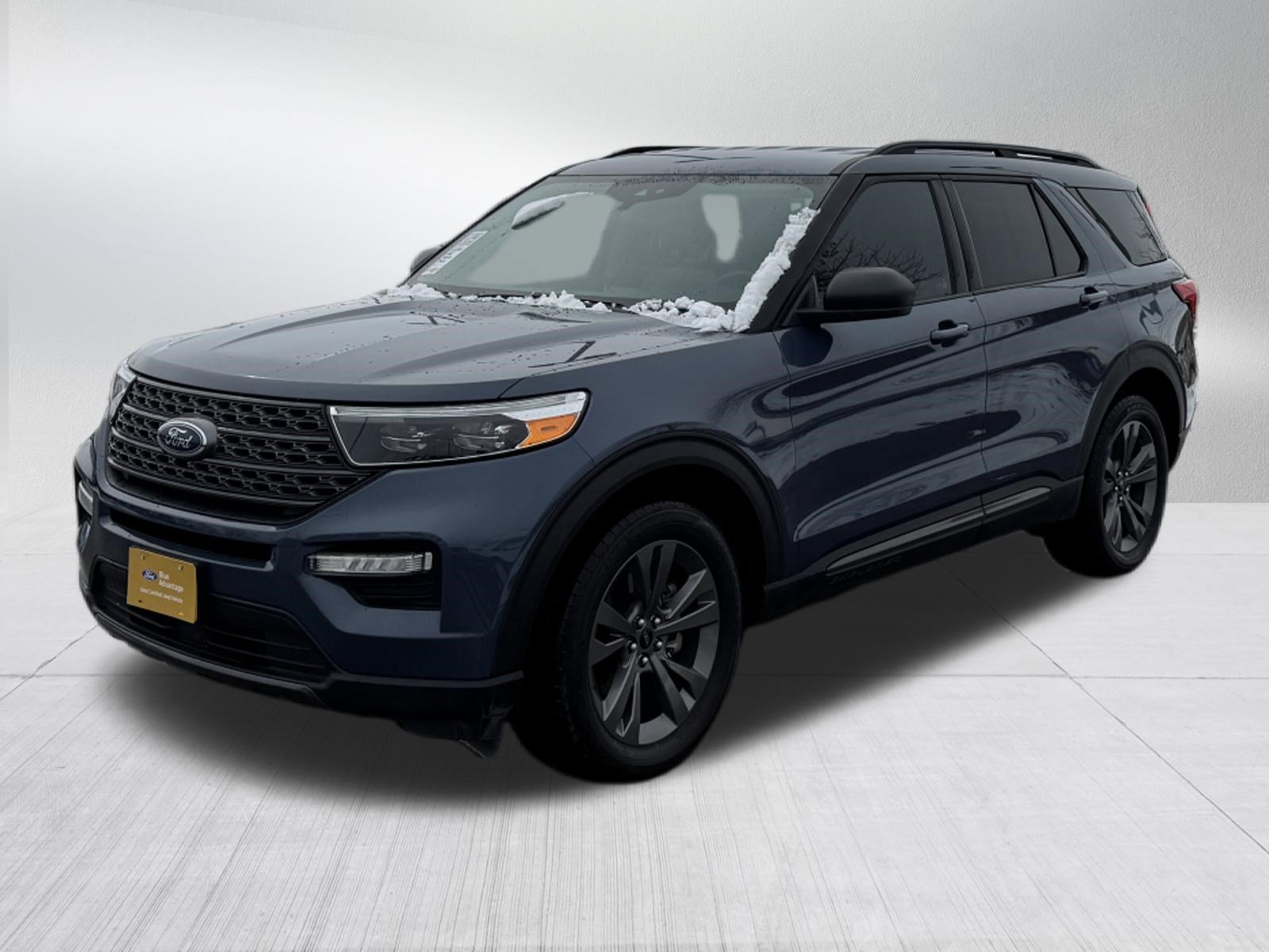 Certified 2021 Ford Explorer XLT w/ Equipment Group 202A image 3