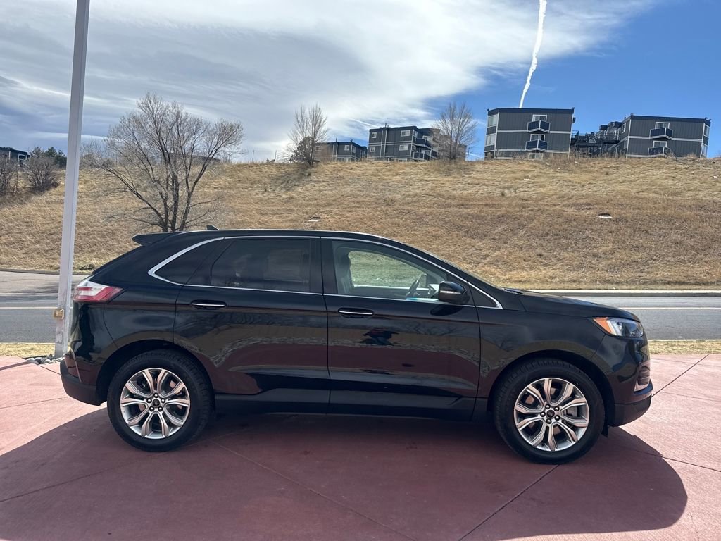 Certified 2024 Ford Edge Titanium AWD/4WD image 10