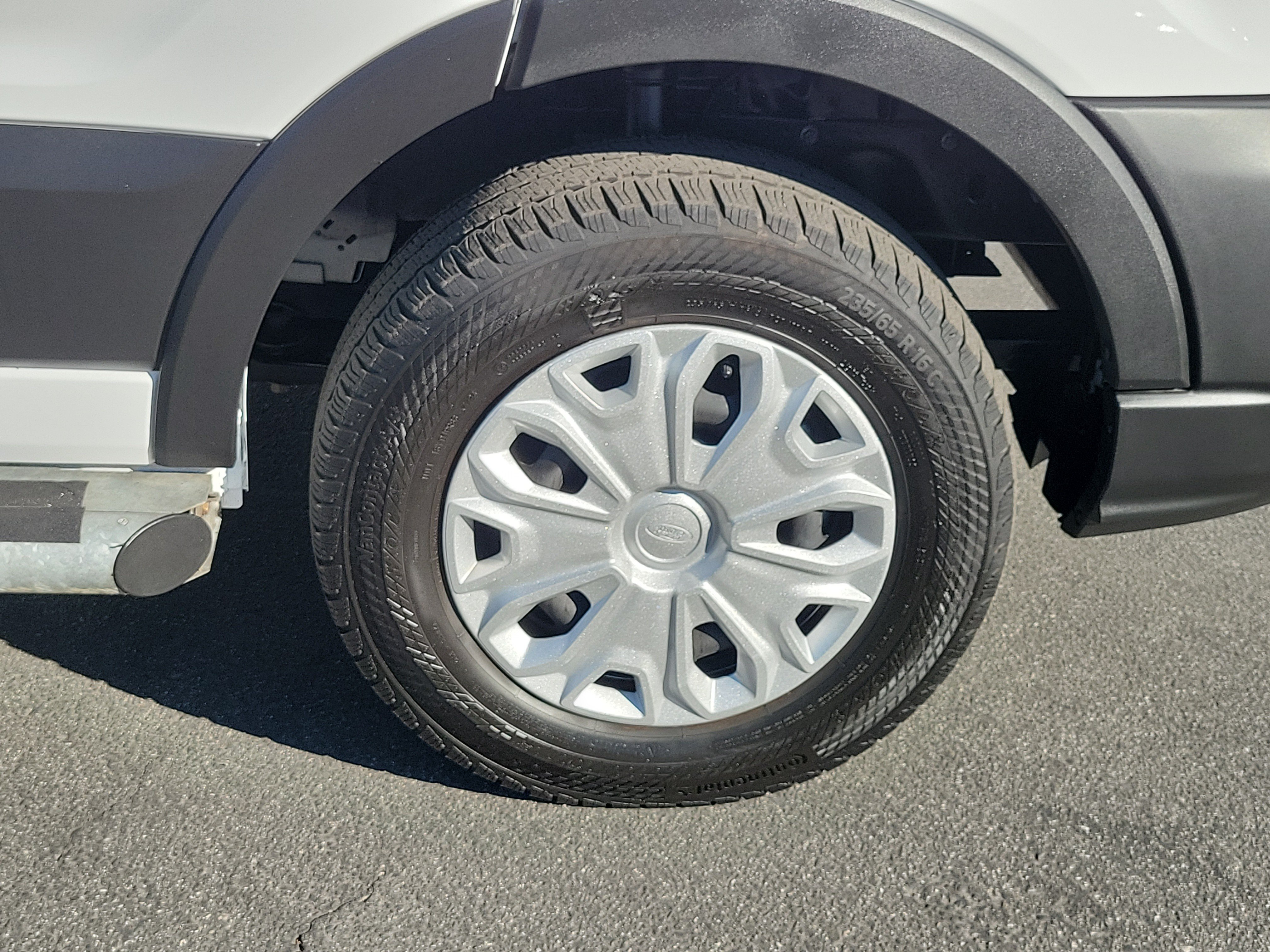 Certified 2025 Ford Transit 250 Low Roof w/ Exterior Upgrade Package RWD image 14