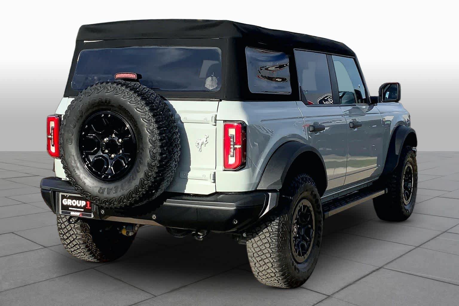 Certified 2023 Ford Bronco Badlands w/ Sasquatch Package AWD/4WD image 13