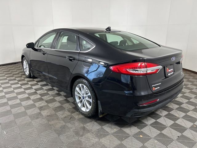 Certified 2020 Ford Fusion SE FWD image 4