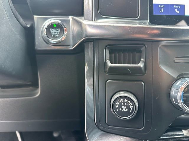 Certified 2022 Ford F150 Lariat w/ Equipment Group 502A High image 24