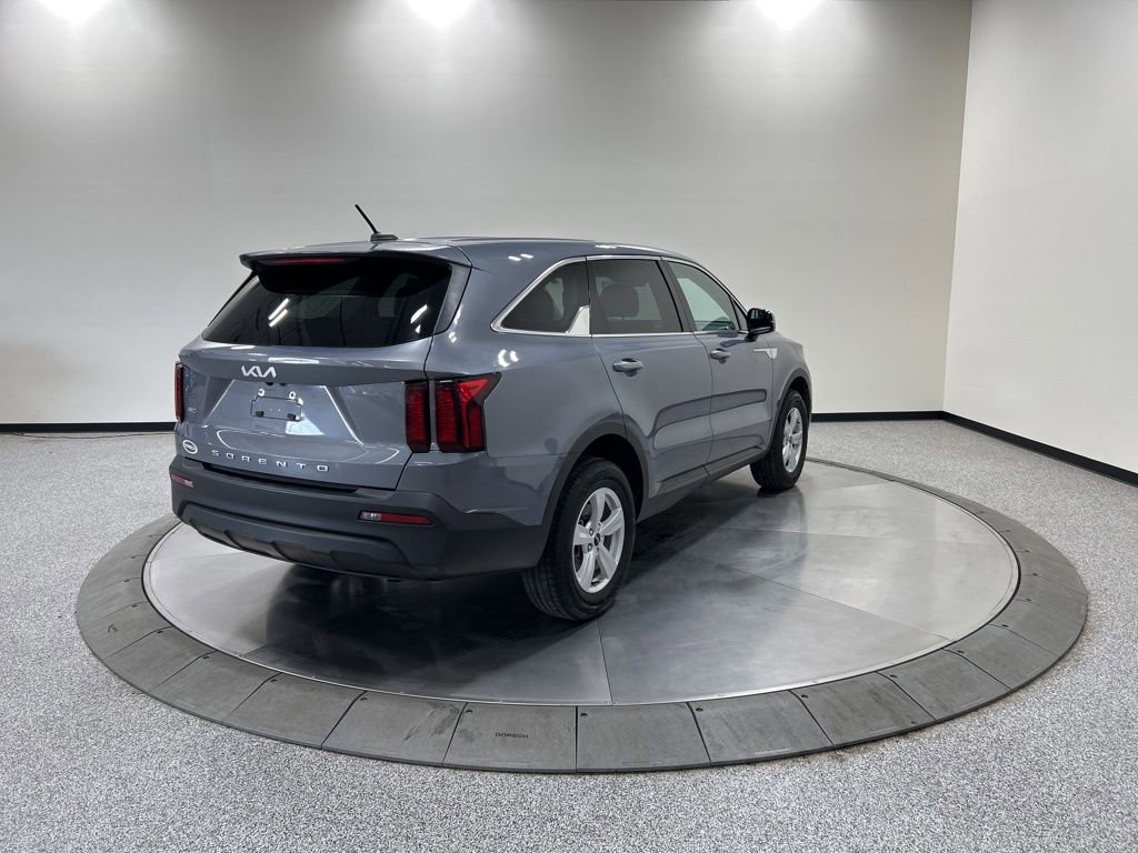 Used 2022 Kia Sorento LX AWD/4WD image 7